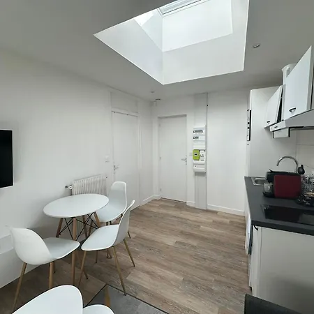 Appartement T1 Bis Cosy - Puits De Lumière Proche Gare 21m2 *